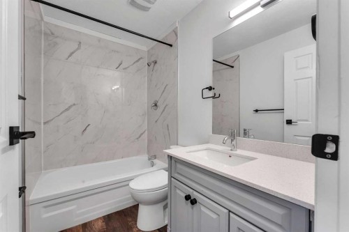 199 Cedardale Road Sw, Calgary, AB - Indoor Photo Showing Bathroom