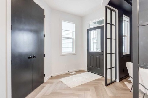 560 Walgrove Boulevard Se, Calgary, AB - Indoor Photo Showing Other Room