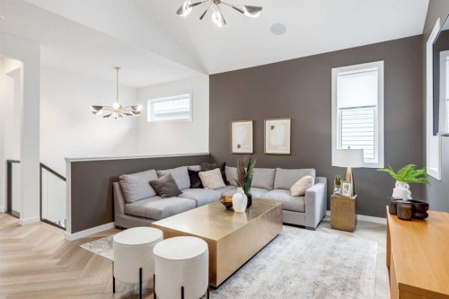 560 Walgrove Boulevard Se, Calgary, AB - Indoor Photo Showing Living Room