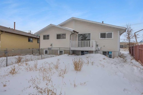 224 Whitworth Way Ne, Calgary, AB - Outdoor With Exterior