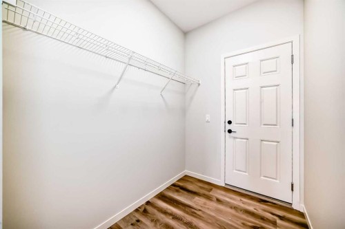 91 Bartlett Crescent Se, Calgary, AB - Indoor