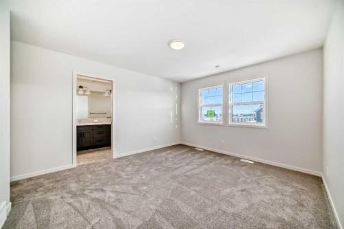 91 Bartlett Crescent Se, Calgary, AB - Indoor Photo Showing Other Room