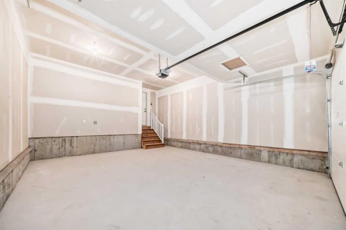 91 Bartlett Crescent Se, Calgary, AB - Indoor