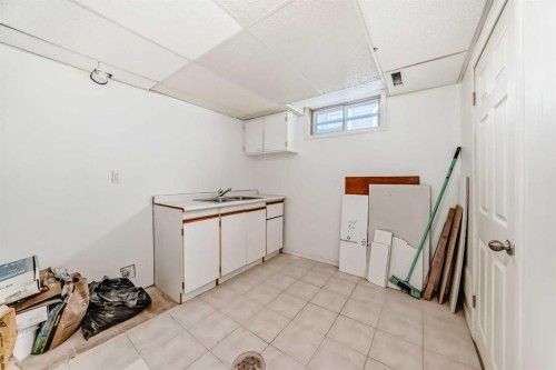 623 Madeira Drive Ne, Calgary, AB - Indoor