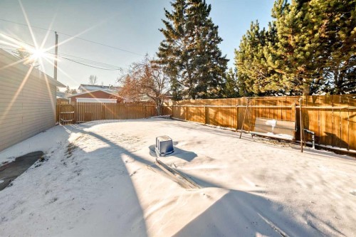 623 Madeira Drive Ne, Calgary, AB - Outdoor