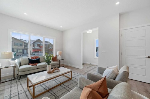 420 Fireside Drive, Cochrane, AB - Indoor Photo Showing Living Room