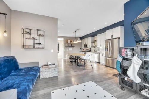 16 Legacy Reach Manor Se, Calgary, AB - Indoor