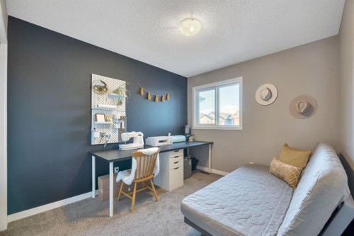 16 Legacy Reach Manor Se, Calgary, AB - Indoor Photo Showing Bedroom