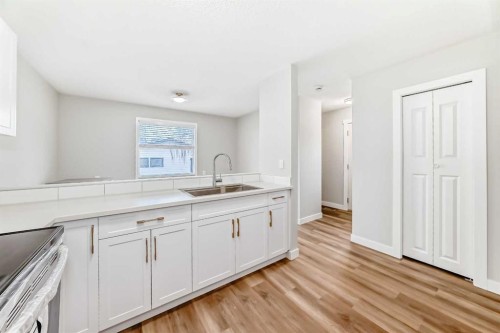 252 Summerwood Place Se, Airdrie, AB - Indoor Photo Showing Kitchen