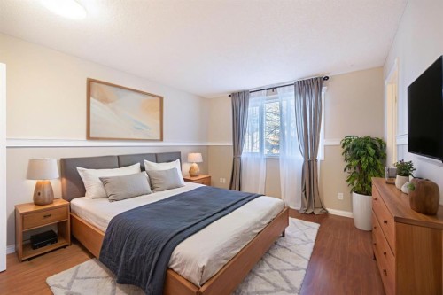 44 Macewan Ridge Close Nw, Calgary, AB - Indoor Photo Showing Bedroom