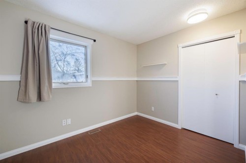 44 Macewan Ridge Close Nw, Calgary, AB - Indoor Photo Showing Other Room