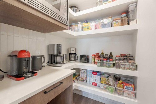 159 Belmont Crescent Sw, Calgary, AB - Indoor