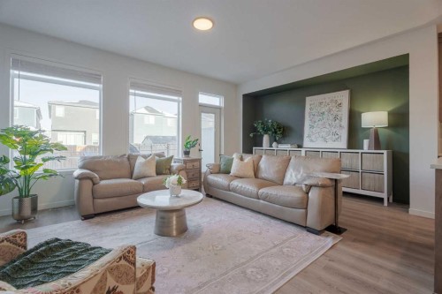 159 Belmont Crescent Sw, Calgary, AB - Indoor Photo Showing Living Room