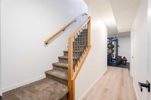 159 Belmont Crescent Sw, Calgary, AB - Indoor Photo Showing Other Room