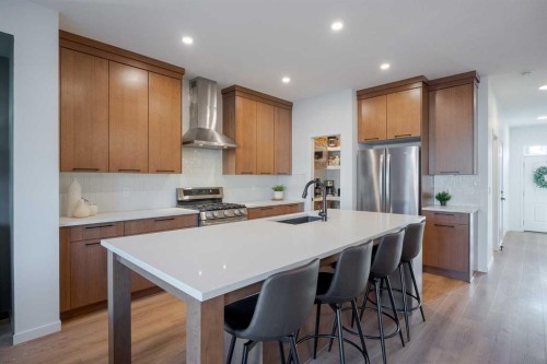 159 Belmont Crescent Sw, Calgary, AB - Indoor Photo Showing Kitchen