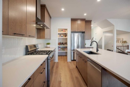 159 Belmont Crescent Sw, Calgary, AB - Indoor Photo Showing Kitchen With Upgraded Kitchen