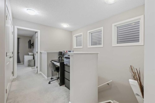 754 Belmont Drive Sw, Calgary, AB - Indoor