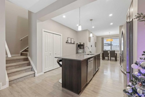 754 Belmont Drive Sw, Calgary, AB - Indoor Photo Showing Kitchen With Upgraded Kitchen