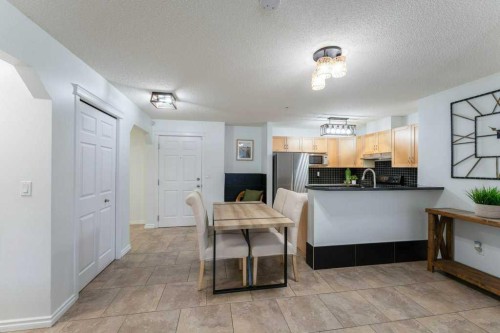 1109-70 Panamount Drive Nw, Calgary, AB - Indoor Photo Showing Kitchen