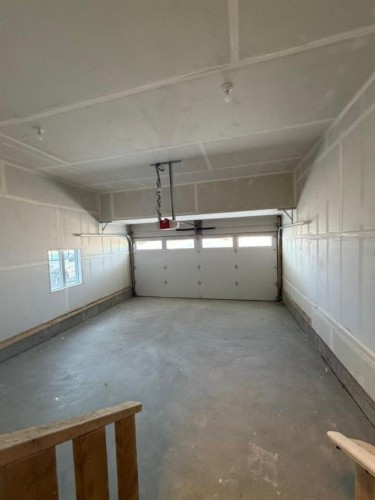 90 Homestead Circle Ne, Calgary, AB - Indoor Photo Showing Garage