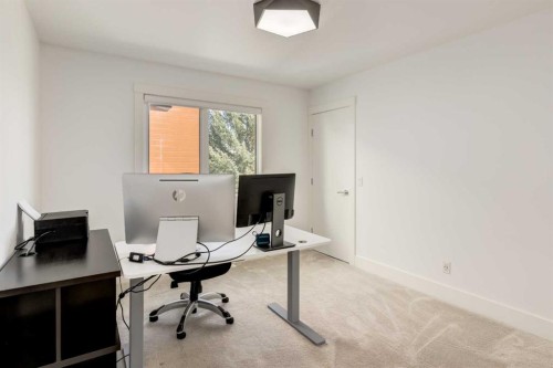 27 Hendon Place Nw, Calgary, AB - Indoor Photo Showing Office