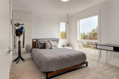 27 Hendon Place Nw, Calgary, AB - Indoor Photo Showing Bedroom