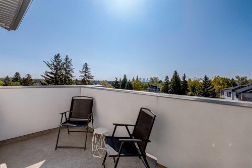 27 Hendon Place Nw, Calgary, AB - Outdoor With Balcony