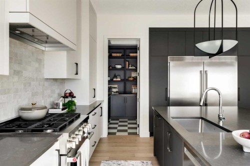 8 Rockcliff Hill Nw, Calgary, AB - Indoor Photo Showing Kitchen With Stainless Steel Kitchen With Upgraded Kitchen