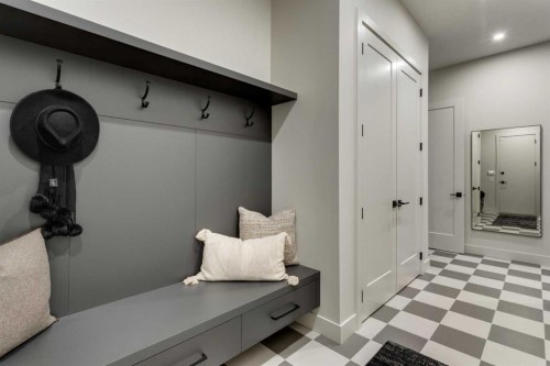 8 Rockcliff Hill Nw, Calgary, AB - Indoor Photo Showing Other Room