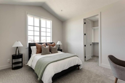8 Rockcliff Hill Nw, Calgary, AB - Indoor Photo Showing Bedroom