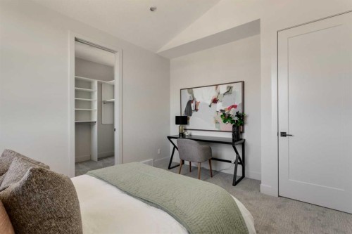 8 Rockcliff Hill Nw, Calgary, AB - Indoor Photo Showing Bedroom