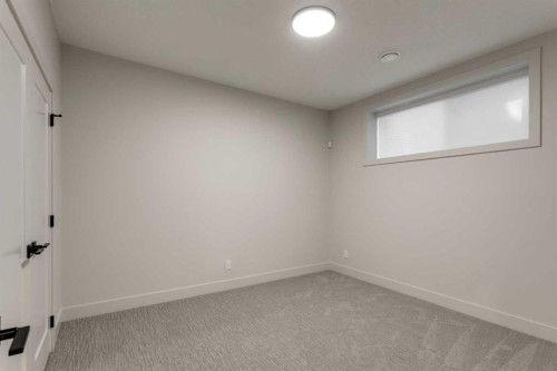 8 Rockcliff Hill Nw, Calgary, AB - Indoor Photo Showing Other Room