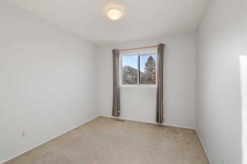 271 Coventry Green Ne, Calgary, AB - Indoor Photo Showing Other Room