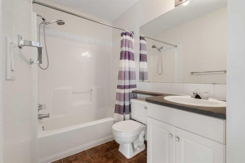 271 Coventry Green Ne, Calgary, AB - Indoor Photo Showing Bathroom