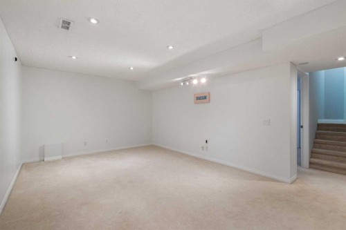 271 Coventry Green Ne, Calgary, AB - Indoor Photo Showing Other Room