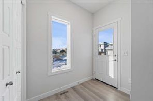 424 Fireside Drive, Cochrane, AB - Indoor Photo Showing Other Room