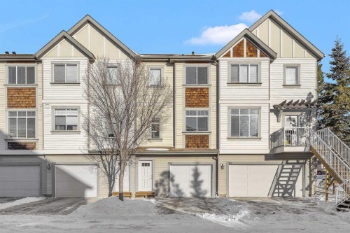 300 Copperstone Cove Se, Calgary, AB - Outdoor With Facade