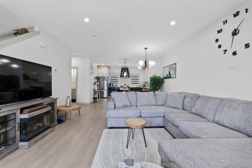 414 Corner Meadows Square Ne, Calgary, AB - Indoor Photo Showing Living Room