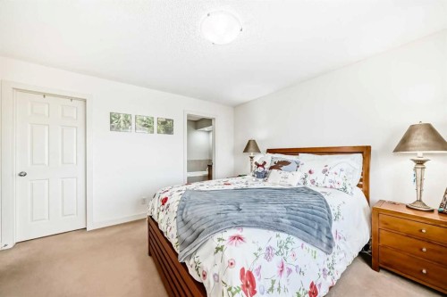 198 Brightonstone Bay Se, Calgary, AB - Indoor Photo Showing Bedroom