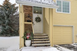 344 Point Mckay Gardens NW Calgary, AB T3B 4V8