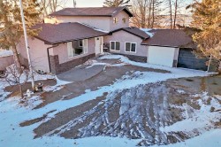 284211 Township Road 252  Rural Rocky View County, AB T1Z 0M7