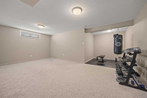 71 Somercrest Close Sw, Calgary, AB - Indoor Photo Showing Other Room