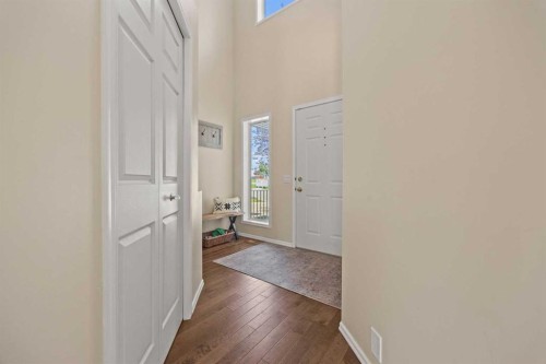 71 Somercrest Close Sw, Calgary, AB - Indoor Photo Showing Other Room