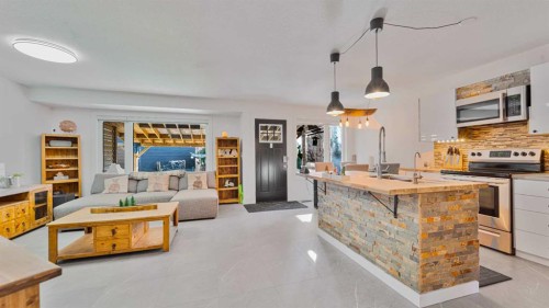 148 Covepark Close Ne, Calgary, AB - Indoor Photo Showing Kitchen