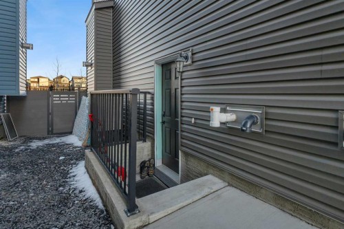14 Carrington Road Nw, Calgary, AB - Outdoor