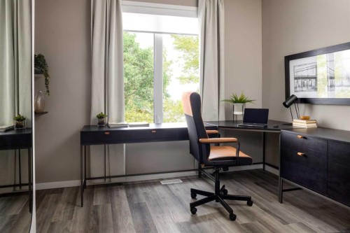 131 Sawgrass Gate Nw, Airdrie, AB - Indoor Photo Showing Office