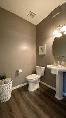 179 Sierra Morena Landing Sw, Calgary, AB - Indoor Photo Showing Bathroom