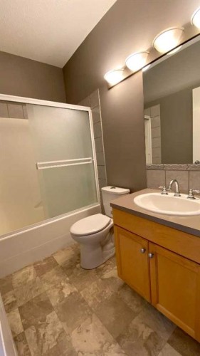 179 Sierra Morena Landing Sw, Calgary, AB - Indoor Photo Showing Bathroom
