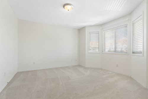 119 Royal Birch Villas Nw, Calgary, AB - Indoor Photo Showing Other Room