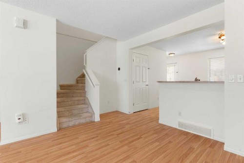 119 Royal Birch Villas Nw, Calgary, AB - Indoor Photo Showing Other Room
